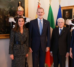 Sus Majestades los Reyes junto al Presidente de la República Italiana y su esposa
